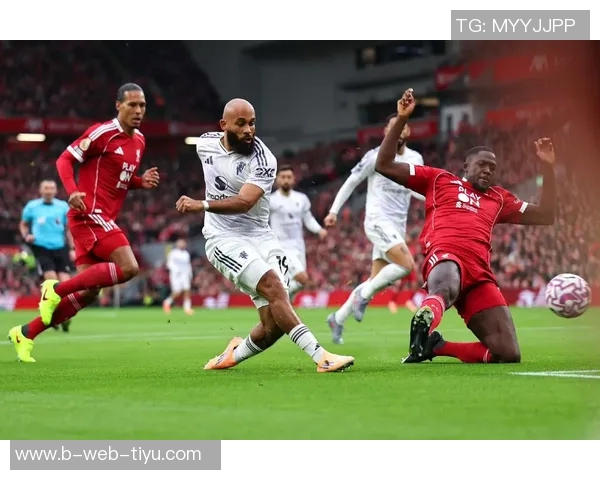 马奎尔绝杀利物浦进球获曼联十月最佳荣誉展现卓越实力